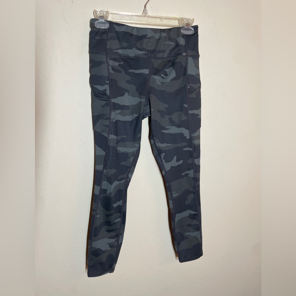 Athleta 7/8ths Camo Leggings
